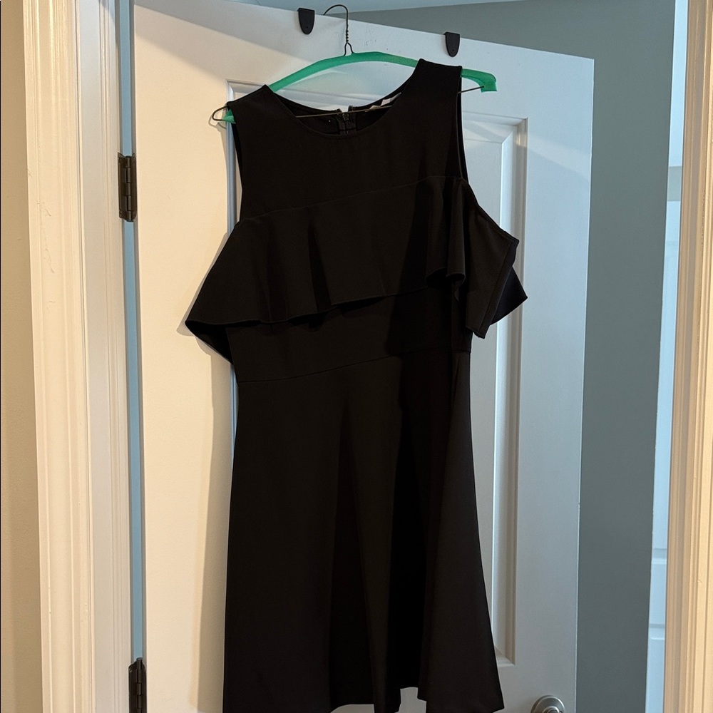 Elegant Black Sleeveless Dress